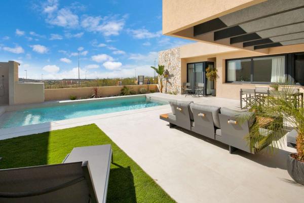 VILLAS A ESTRENAR EN CAMPO DE GOLF ALTAONA, VI...
